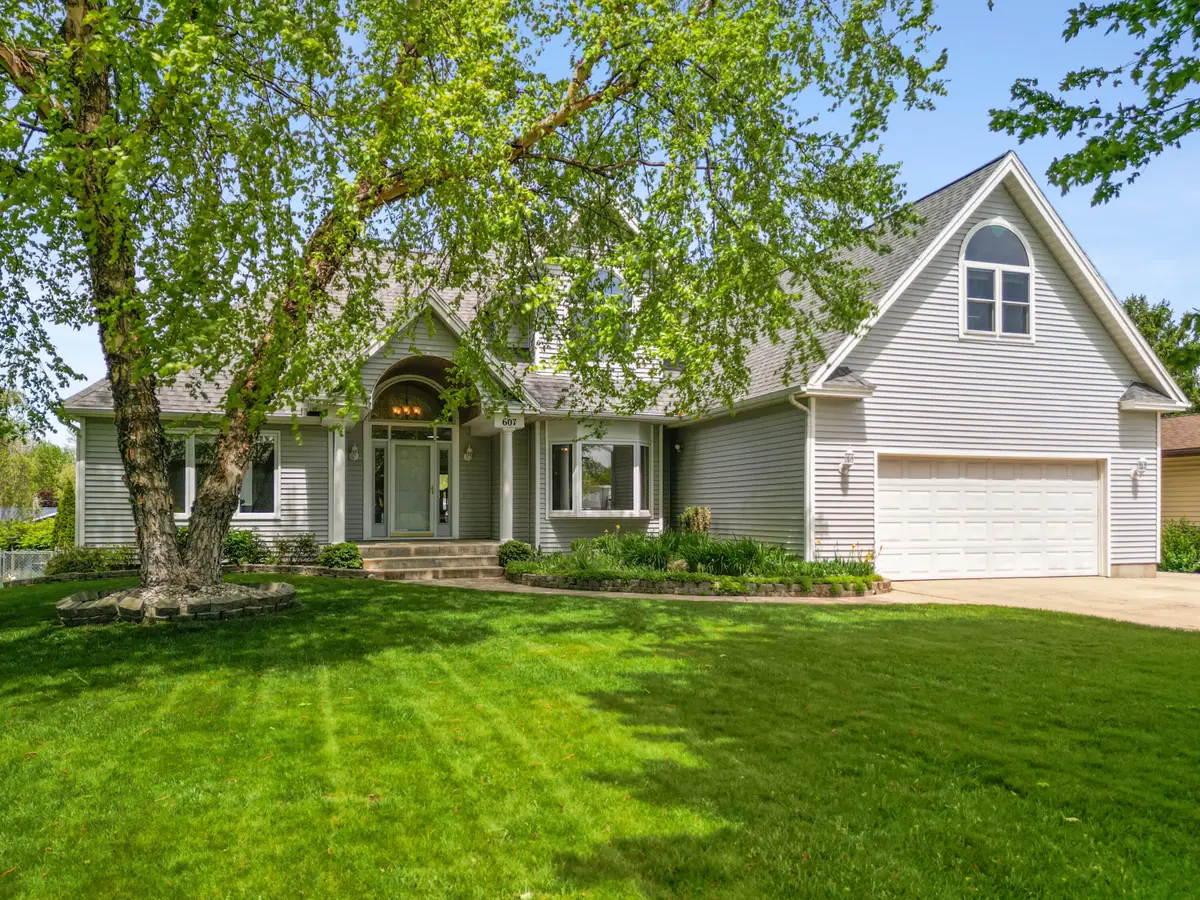 607 Apache Drive, Fremont, MI 49412 - #1
