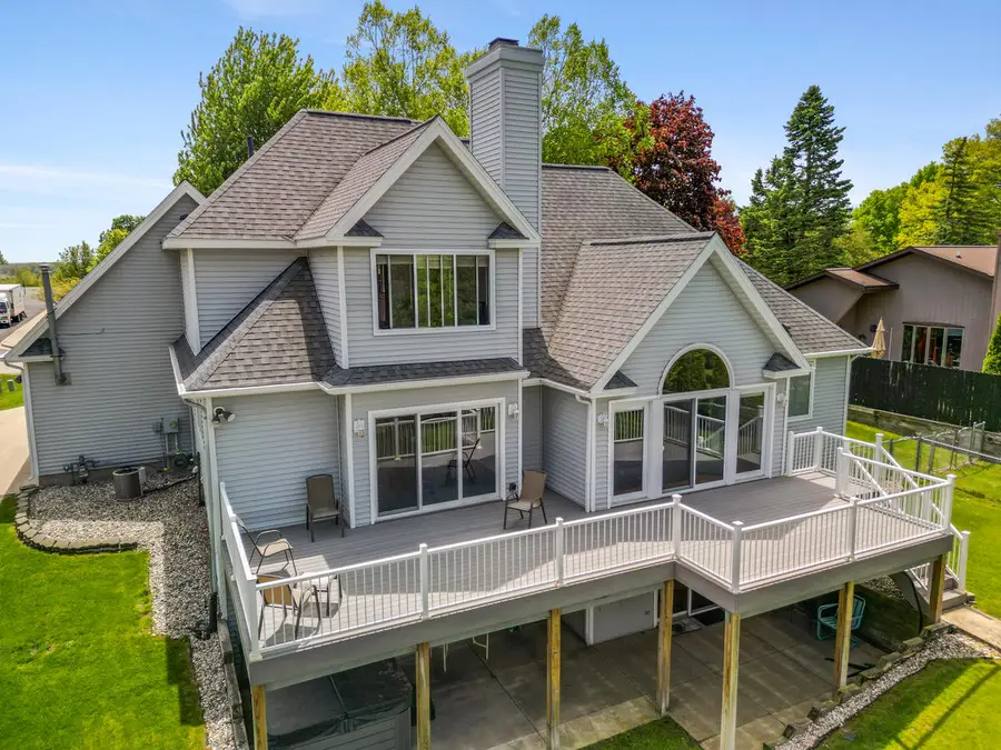 607 Apache Drive, Fremont, MI 49412 - #2