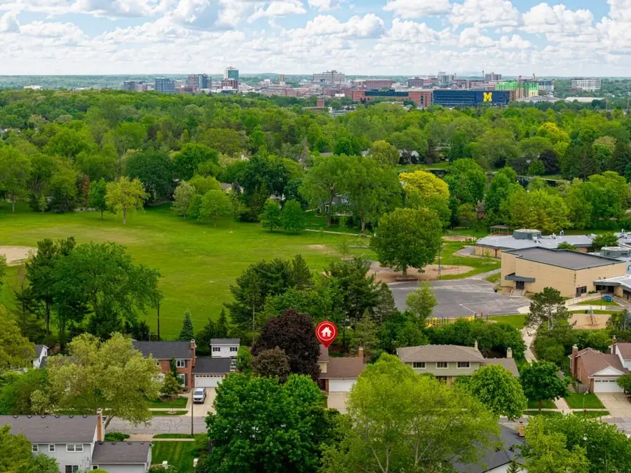 2228 Delaware Drive, Ann Arbor, MI 48103 - #3