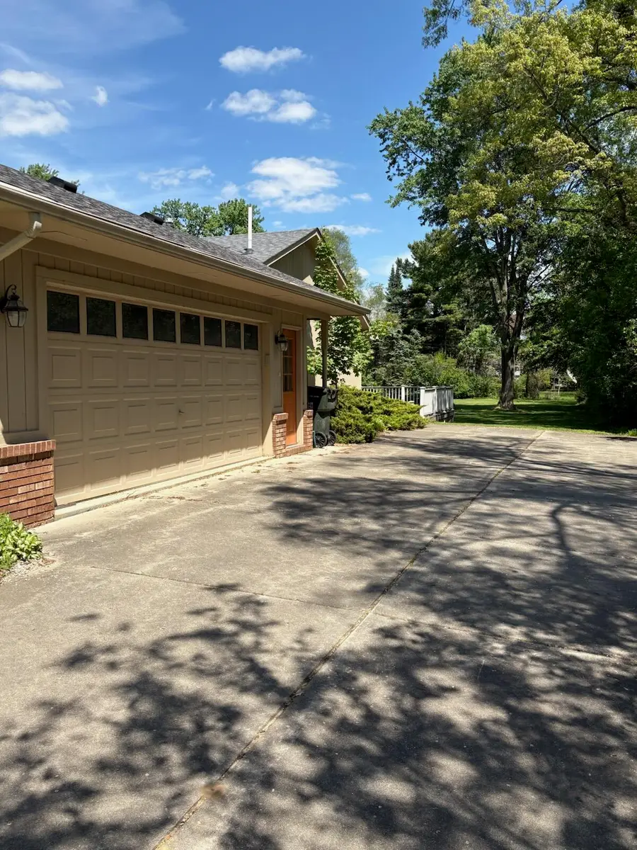 3153 Bendelow Road, Rochester Hills, MI 48307 - #3