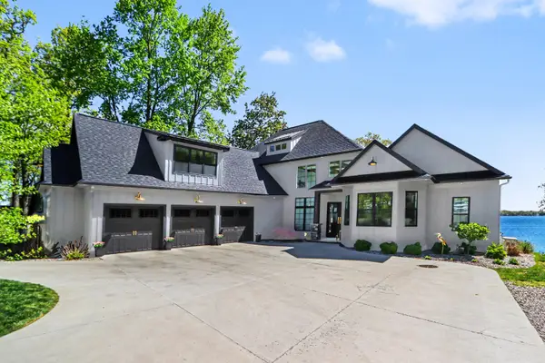 4630 E Gull Lake Drive #A, Hickory Corners, MI 49060