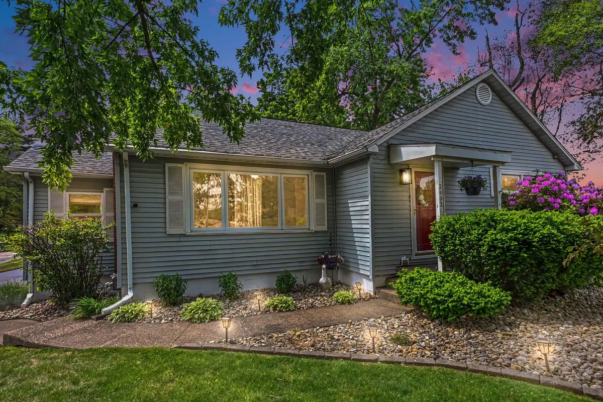 2402 S 3rd Street, Niles, MI 49120 - #1