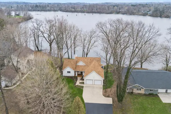 9895 Lakeview Drive, Berrien Springs, MI 49103