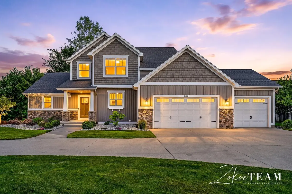1922 Stratford Lane Nw, Walker, MI 49534 - #1