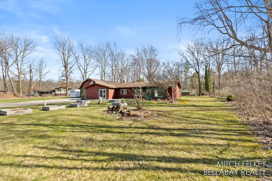 7190 Thornapple River Court Se, Alto, MI 49302 - #2