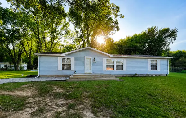 54598 Park Lane, Eau Claire, MI 49111