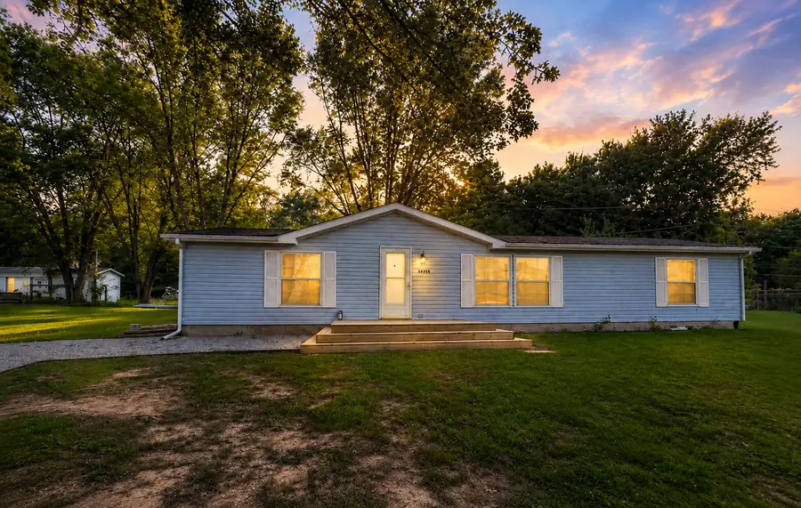 54598 Park Lane, Eau Claire, MI 49111 - #2