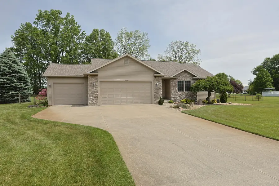 70895 Kristy Lane, Edwardsburg, MI 49112 - #2
