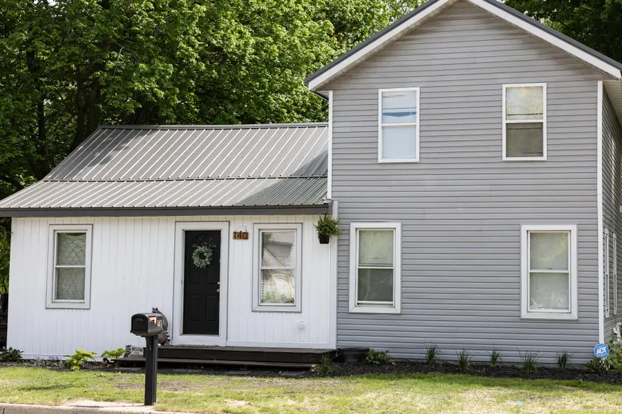 140 E South Avenue, Hesperia, MI 49421 - #2