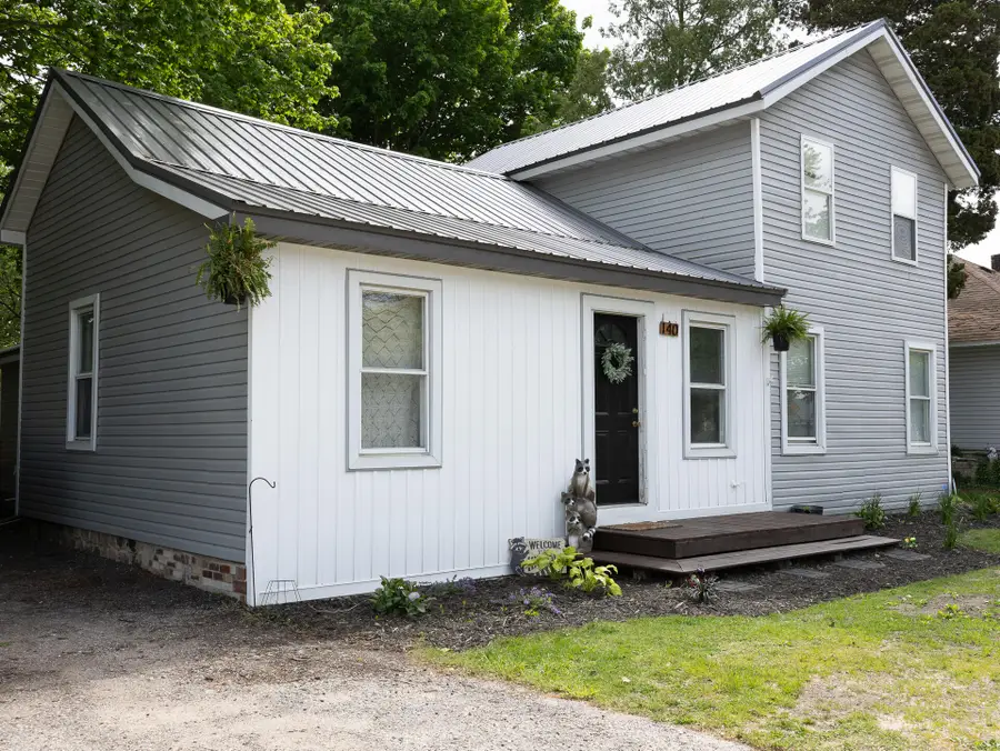 140 E South Avenue, Hesperia, MI 49421 - #3