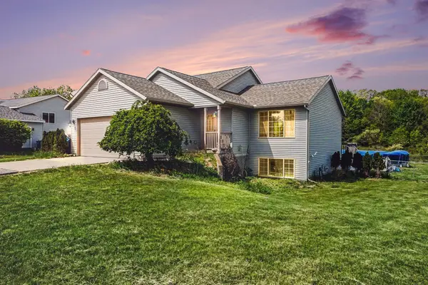 2269 Avalon View Drive Ne, Cedar Springs, MI 49319