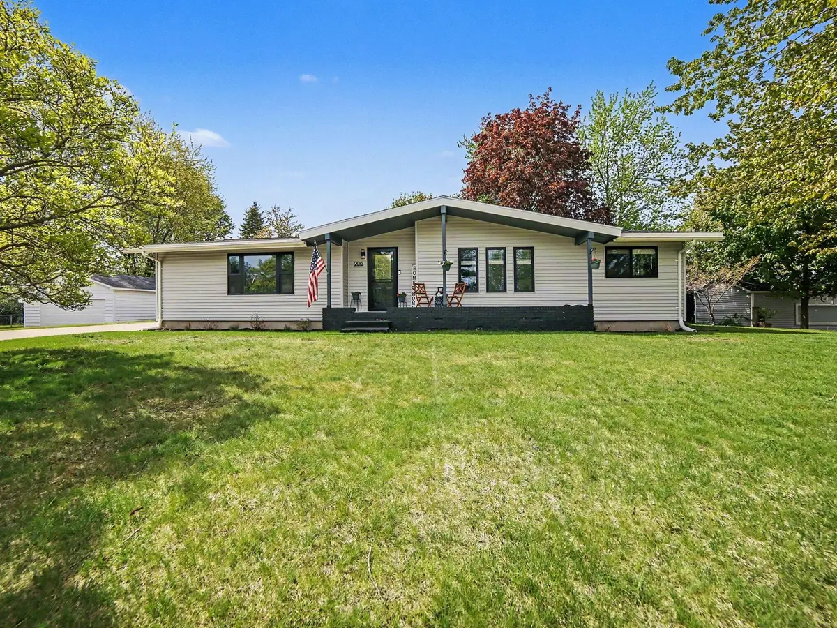 906 Mitchell Street, Ludington, MI 49431 - #1