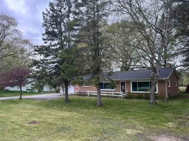 1056 E Parkdale Avenue, Manistee, MI 49660 - #2