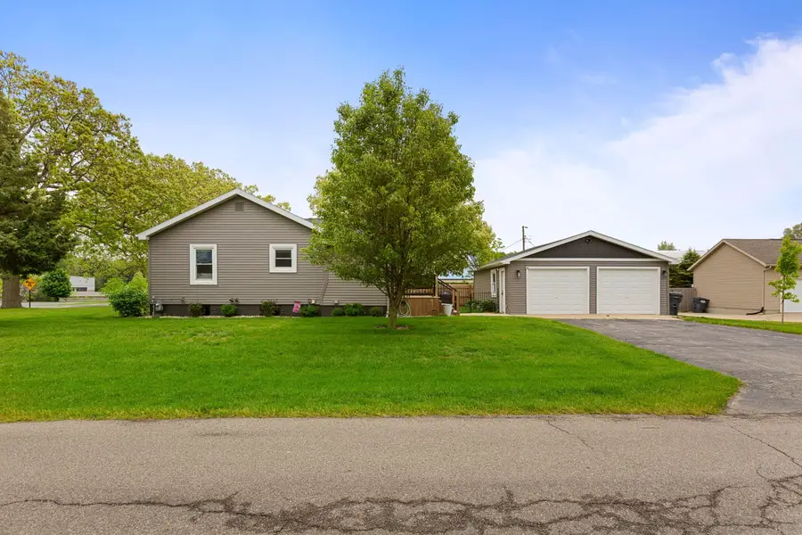 2366 W Glenlord Road, Stevensville, MI 49127 - #3