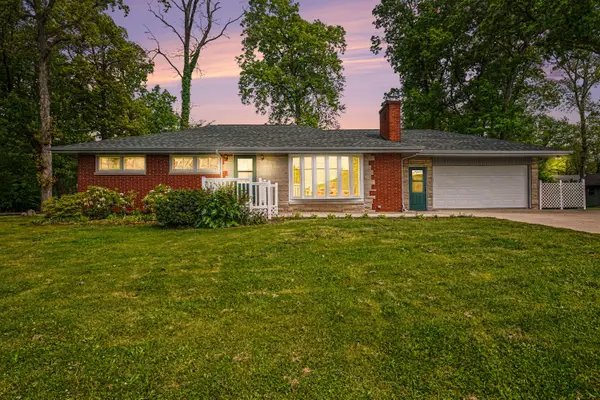 23904 Avenue C, Edwardsburg, MI 49112