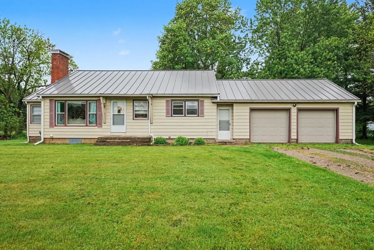 604 E Chicago Road, White Pigeon, MI 49099 - #1