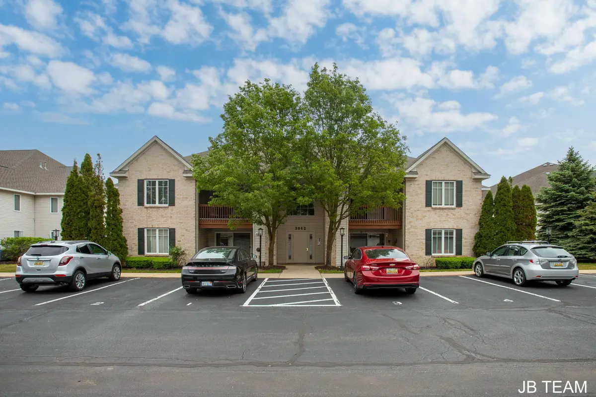 3042 W Crystal Waters Drive, Holland, MI 49424 - #1