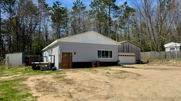 5960 S Seeley Road, Cadillac, MI 49601