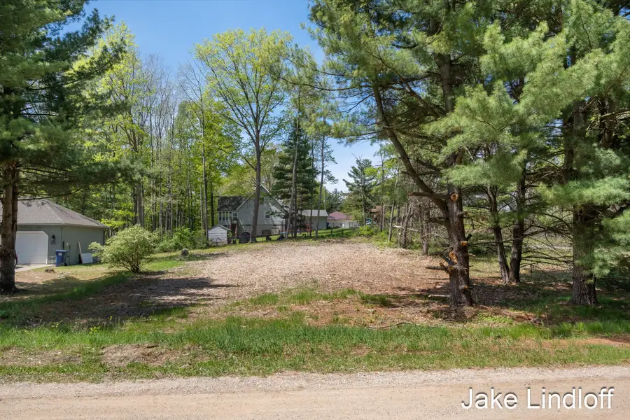 8383 Ontario Street, Stanwood, MI 49346 - #2