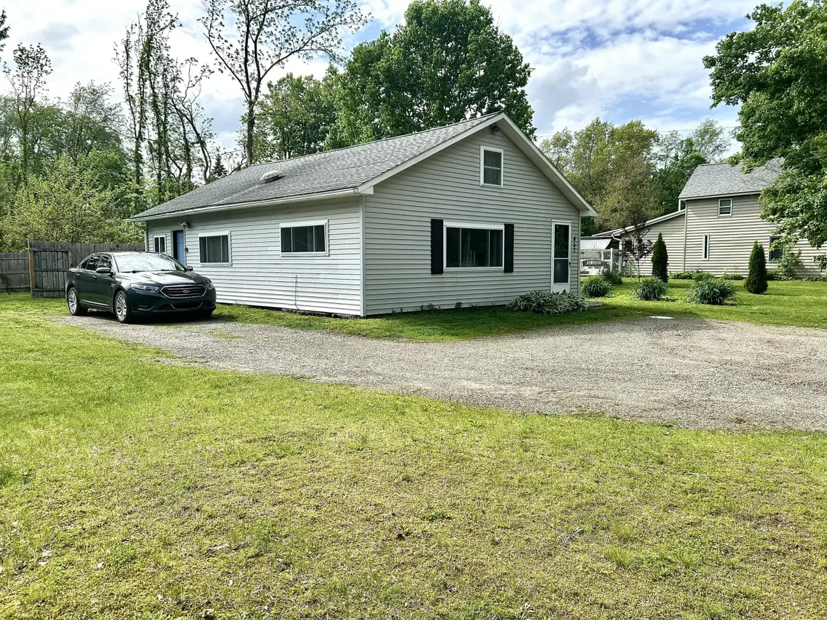 457 S Burr Oak Road, Colon, MI 49040 - #1