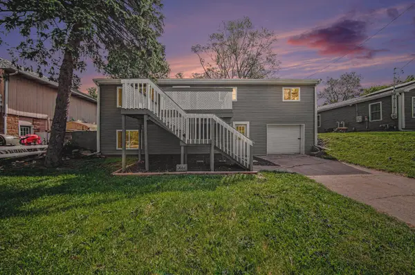 3651 Saint Luke Drive, Jackson, MI 49201