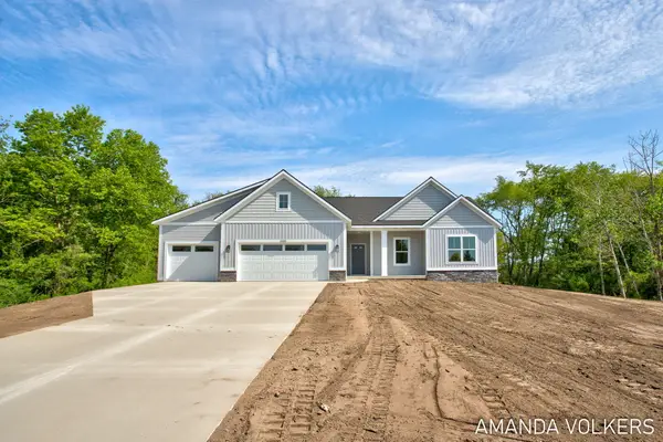 3215 Harrison Street, Hudsonville, MI 49426