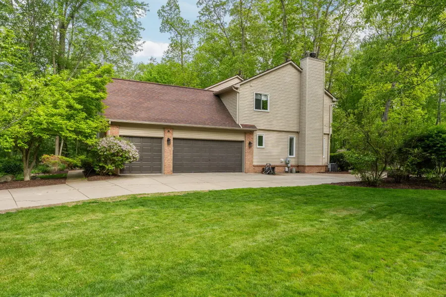 7824 Turnberry Drive, Whitmore Lake, MI 48189 - #2