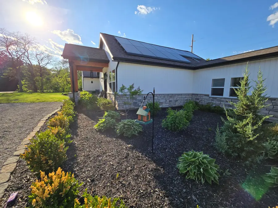 4086 W Commerce Road, Milford, MI 48380 - #2