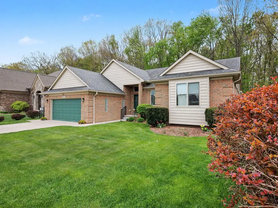 45654 Lookout Drive, Macomb, MI 48044 - #3