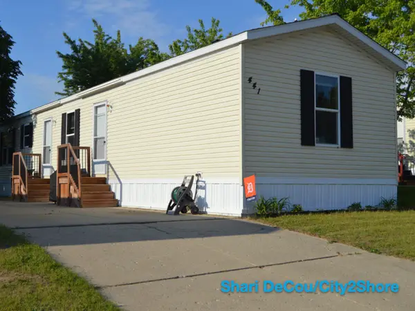 441 Tanglewood Drive #67, Middleville, MI 49333