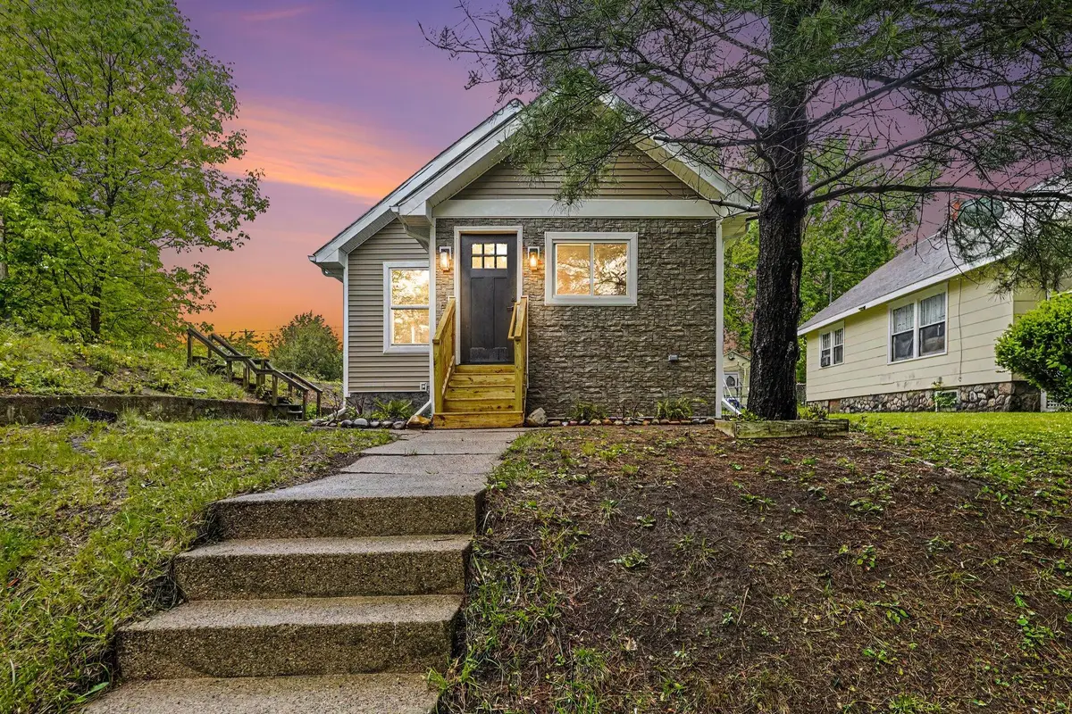 139 W Rittenhouse Avenue W, Battle Creek, MI 49037 - #1