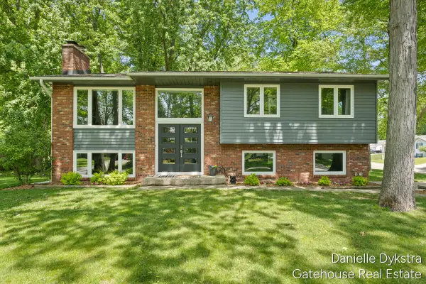 4063 Cambridge Drive, Hudsonville, MI 49426