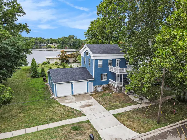 115 N Gremps Street, Paw Paw, MI 49079
