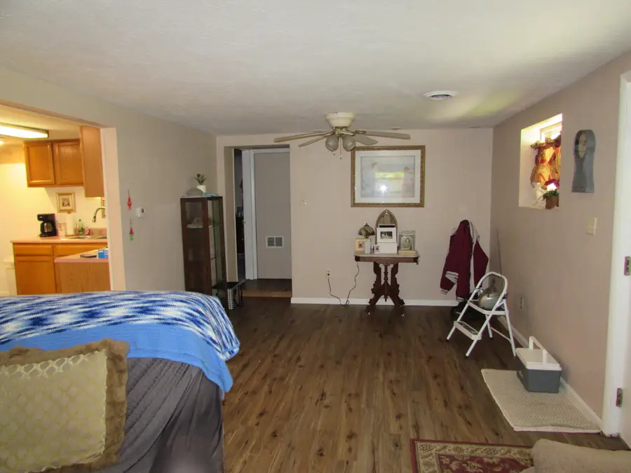 430 W Race Street, Leslie, MI 49251 - #3
