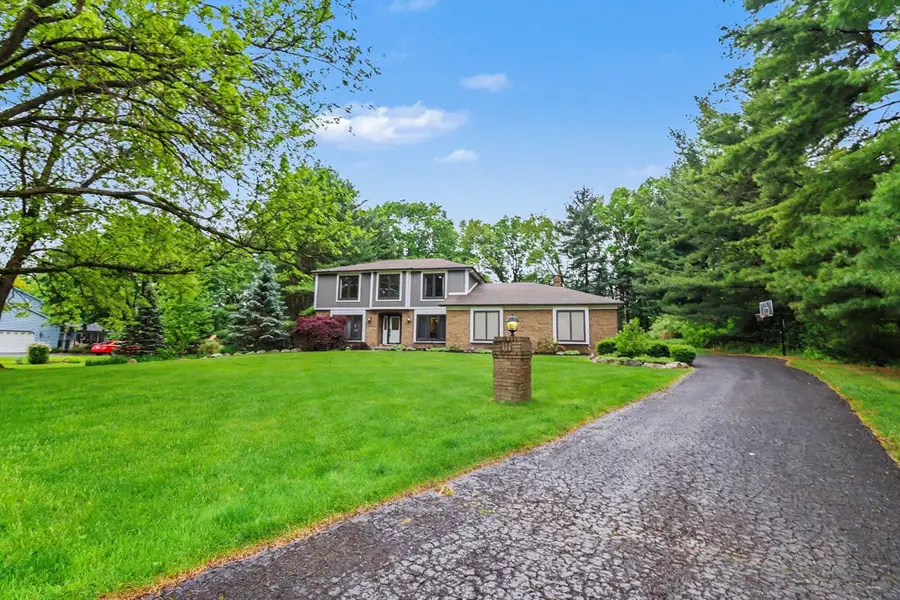 6588 White Pines Drive, Brighton, MI 48116 - #3