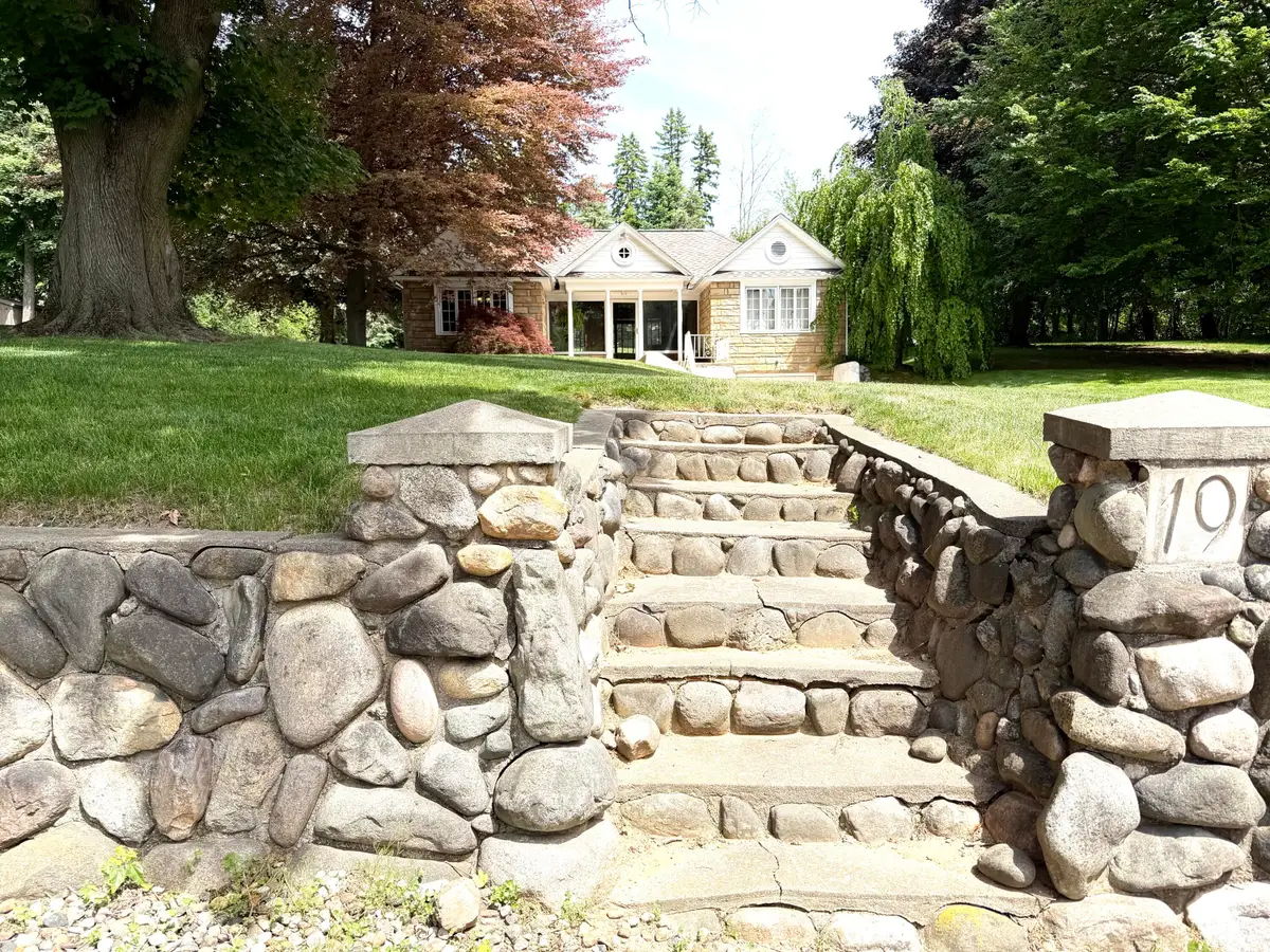 19 S Moorland Drive, Battle Creek, MI 49015 - #1