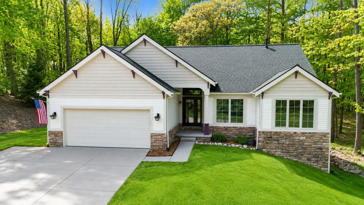712 Glen Oak Drive, Manchester, MI 48158 - #1