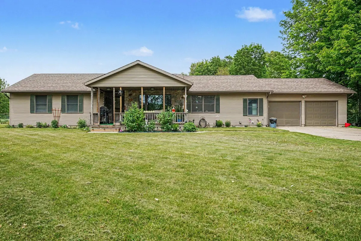 22180 Redfield Street, Edwardsburg, MI 49112 - #1