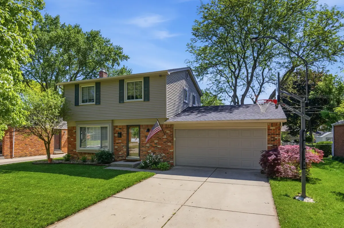 10052 Wolfriver Drive, Plymouth, MI 48170 - #1