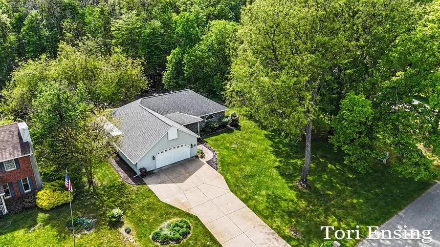 10874 Wildwood Drive, Greenville, MI 48838 - #2