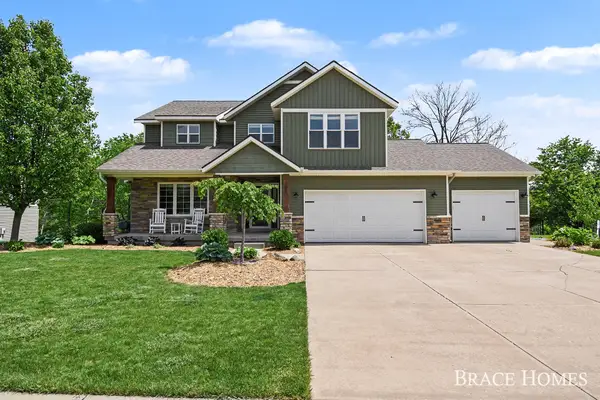 156 Hightower Drive Ne, Rockford, MI 49341