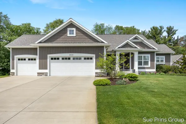 8429 Pinecroft Court, Hudsonville, MI 49426