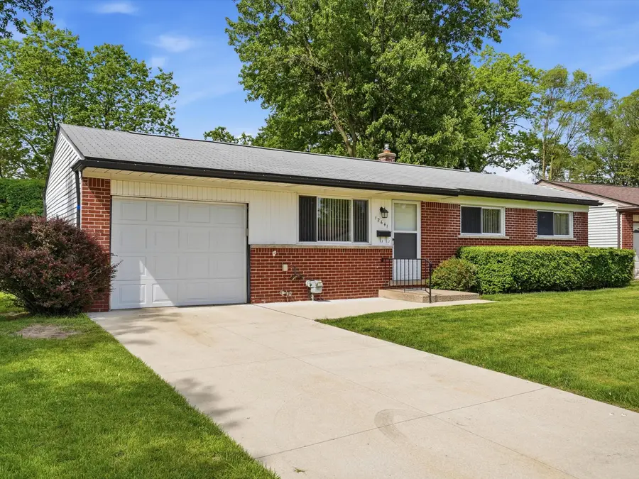 12641 Raleigh Drive, Sterling Heights, MI 48313 - #2