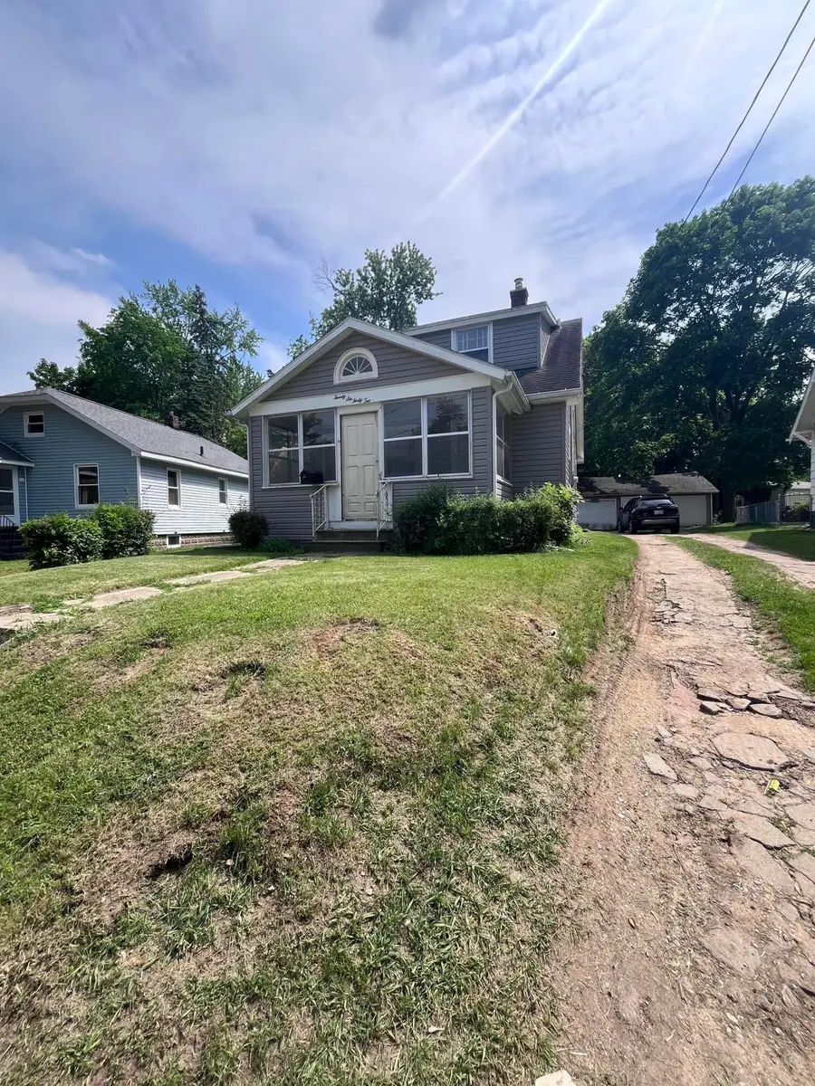 2642 Bow Street, Jackson, MI 49203 - #2