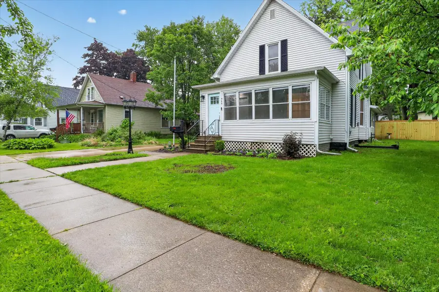 409 Oak Street, Three Oaks, MI 49128 - #2