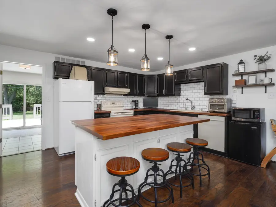 2938 Dearborn Avenue, Rochester Hills, MI 48309 - #3