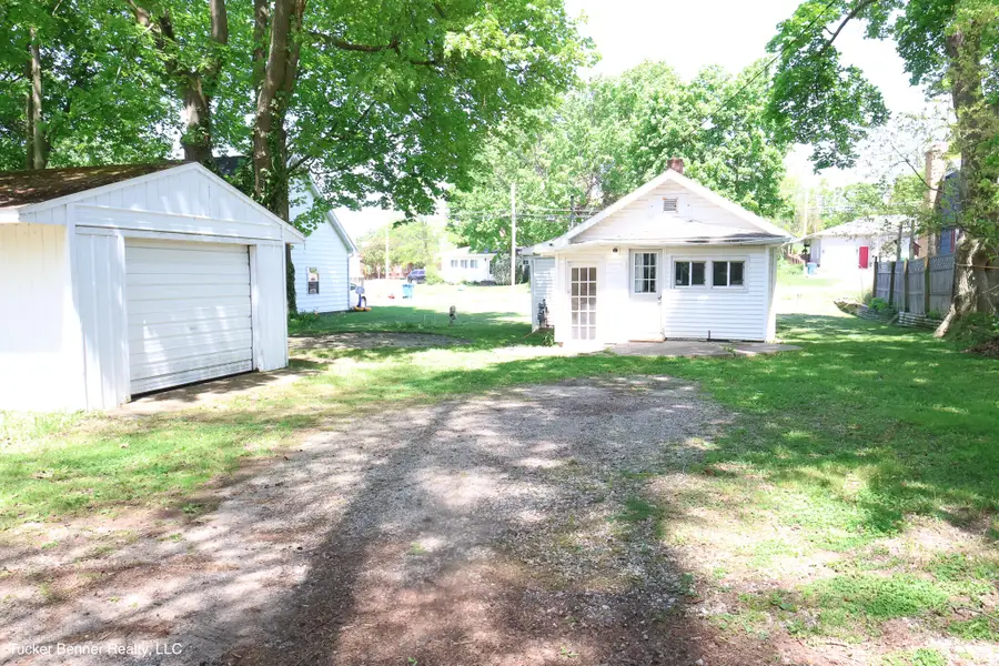 124 W Sheridan Street, Fremont, MI 49412 - #3