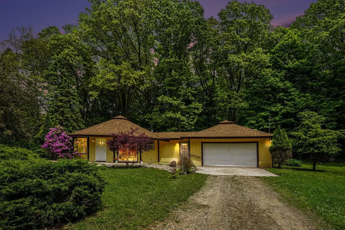 2308 N 33rd Street, Galesburg, MI 49053 - #1