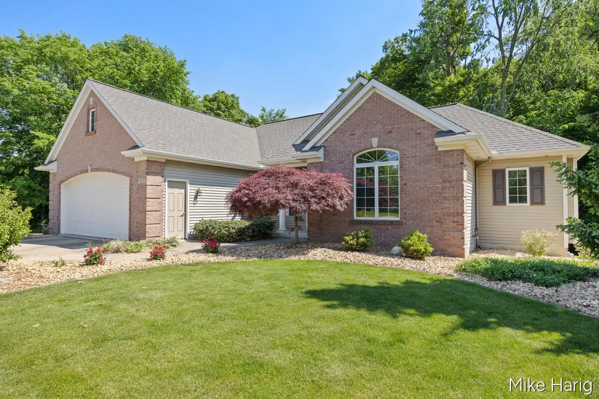 3012 Hunters Drive Sw, Jenison, MI 49428 - #1