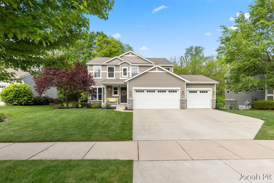 8479 Twin Lakes Drive, Jenison, MI 49428 - #2